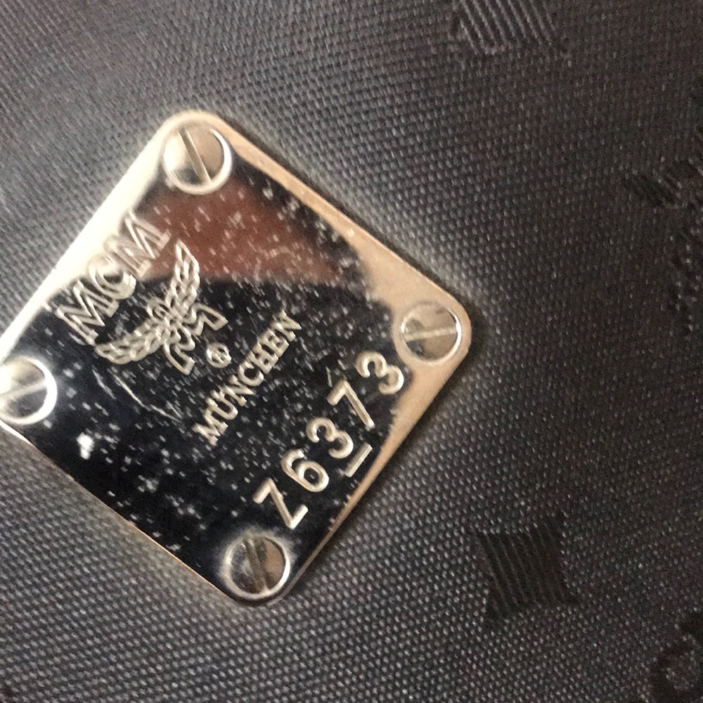 Authentic mcm small bag - Picture 15 of 16